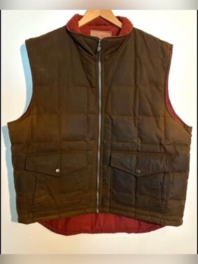 Outback Trading Co. Men's Quilted Brown Vest with Red Lining